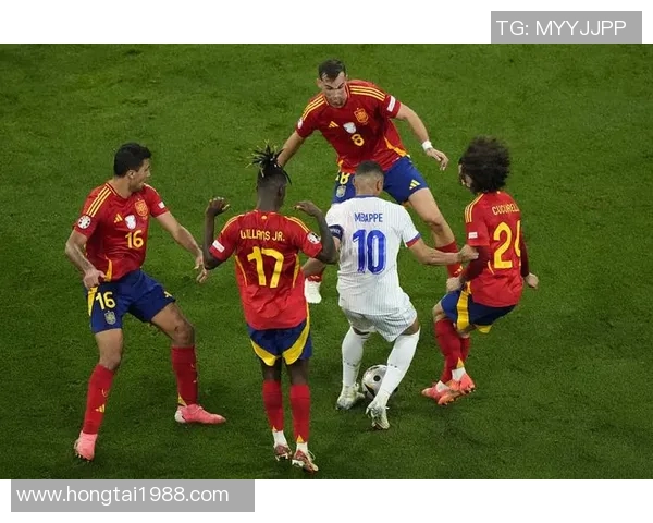 足球明星的艺术天赋揭秘:他们如何在绿茵场上展现创意与灵感 足球明星的艺术天赋揭秘:他们如何在绿茵场上展现创意与灵感